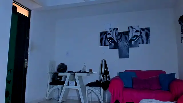 Snapshot of kerlysmith_24 chatting on 02.18.26 kerlysmith 24 online show from 02.18.26