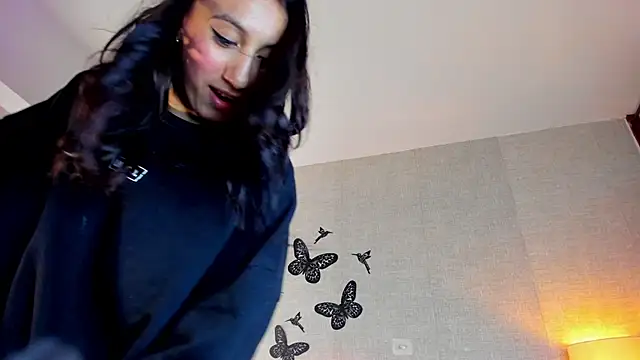 LyaEvanss online show from 02.13.25