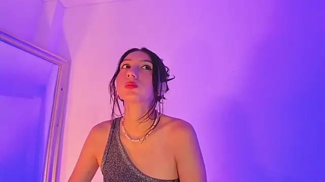 LyaEvanss online show from 10.14.25