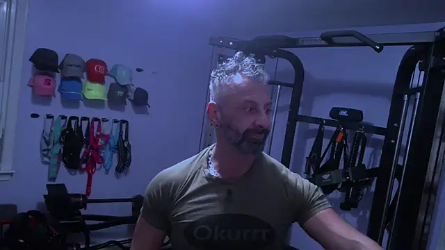 Snapshot of DaddySnowXX chatting on 11.28.25 DaddySnowXX online show from 11.28.25