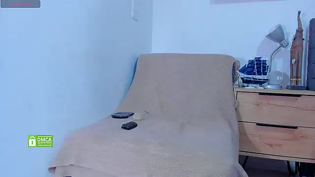 ROCKY REBEL online show from 12.04.25