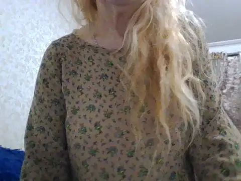 CarlyTreat online show from 12.01.25