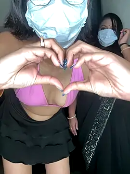 Snapshot of HotIndianCouple__8 chatting on 11.04.25 HotIndianCouple 8 online show from 11.04.25