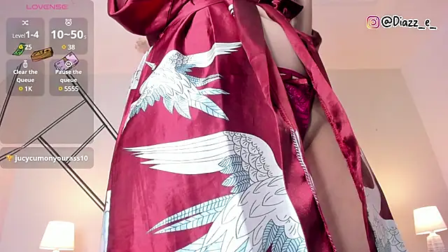  evelin diaz online show from 03.20.25