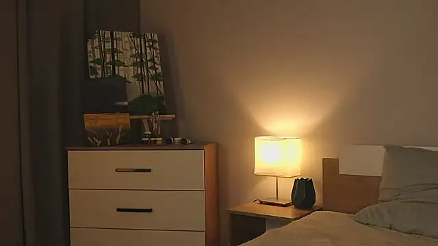 Snapshot of AliceLebel chatting on 11.25.25 AliceLebel online show from 11.25.25