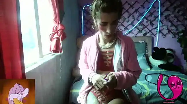 Snapshot of roxy_roxxan chatting on 01.24.25 roxy roxxan online show from 01.24.25