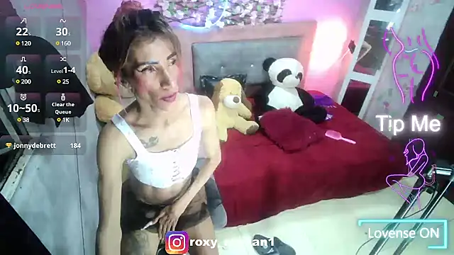 Snapshot of roxy_roxxan chatting on 03.01.25 roxy roxxan online show from 03.01.25