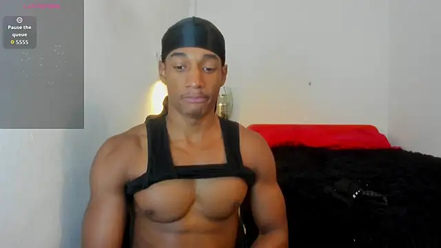 Snapshot of Malkongarcia chatting on 11.21.25 Malkongarcia online show from 11.21.25