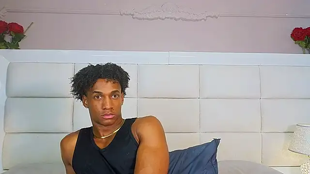 Snapshot of Malkongarcia chatting on 12.14.25 Malkongarcia online show from 12.14.25