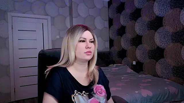 Snapshot of natusik chatting on 02.01.25 natusik online show from 02.01.25