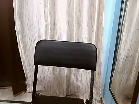 Snapshot of Mayra_baby chatting on 04.15.26 Mayra baby online show from 04.15.26