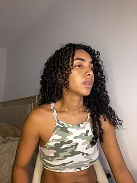 Snapshot of nicoleebony1 chatting on 12.04.25 nicoleebony1 online show from 12.04.25