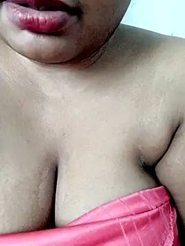 Snapshot of Jenny-43 chatting on 03.23.25 Jenny-43 online show from 03.23.25