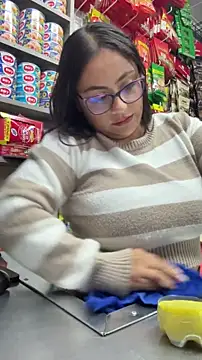 Snapshot of Sol_biglips chatting on 11.25.25 Sol biglips online show from 11.25.25