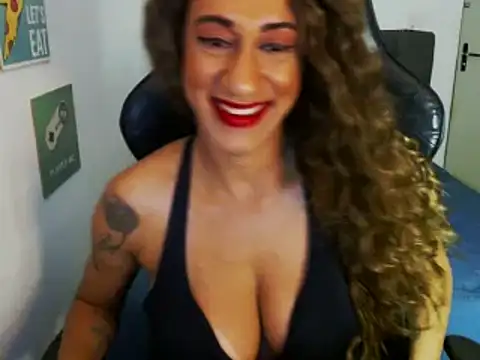 Snapshot of gauchinhaG chatting on 12.21.24 gauchinhaG online show from 12.21.24