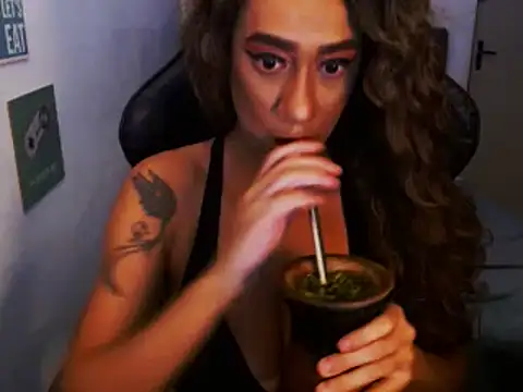 Snapshot of gauchinhaG chatting on 01.12.25 gauchinhaG online show from 01.12.25