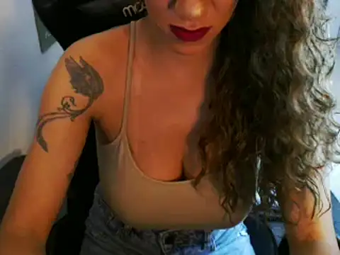 Snapshot of gauchinhaG chatting on 02.18.25 gauchinhaG online show from 02.18.25