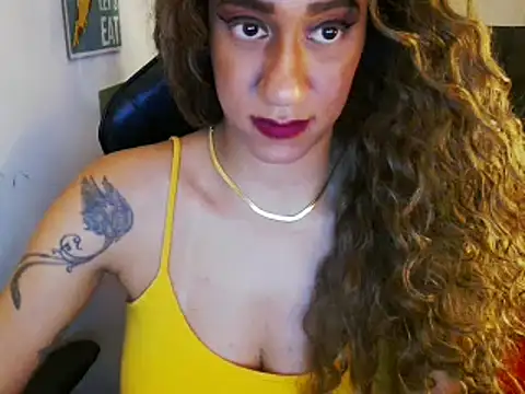 Snapshot of gauchinhaG chatting on 02.25.25 gauchinhaG online show from 02.25.25