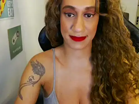 Snapshot of gauchinhaG chatting on 03.17.25 gauchinhaG online show from 03.17.25