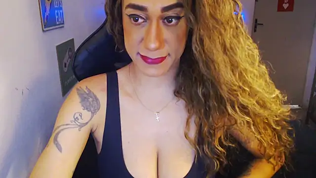 Snapshot of gauchinhaG chatting on 09.12.25 gauchinhaG online show from 09.12.25