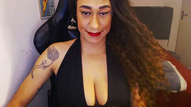 Snapshot of gauchinhaG chatting on 10.13.25 gauchinhaG online show from 10.13.25