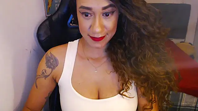 Snapshot of gauchinhaG chatting on 11.04.25 gauchinhaG online show from 11.04.25