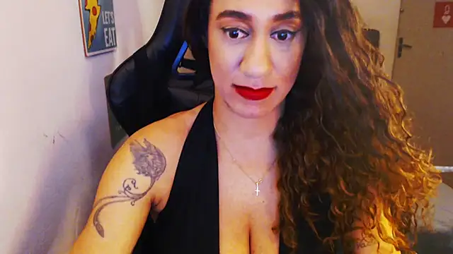 Snapshot of gauchinhaG chatting on 11.29.25 gauchinhaG online show from 11.29.25