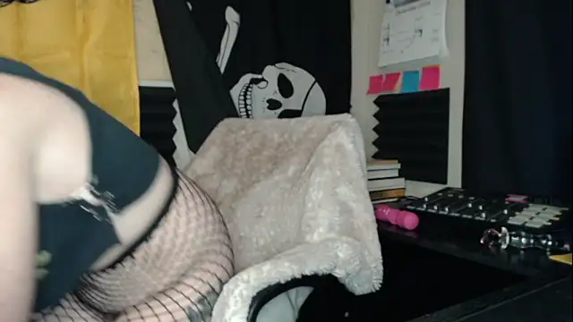 Manicmercury online show from 12.24.24