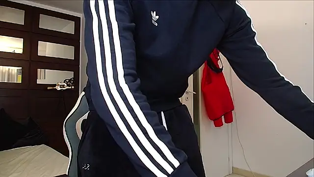 Snapshot of BrandonTate chatting on 11.23.25 BrandonTate online show from 11.23.25