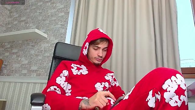 Snapshot of BrandonTate chatting on 11.27.25 BrandonTate online show from 11.27.25