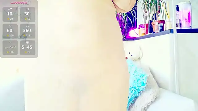  JuliaSpace  online show from 11.15.25