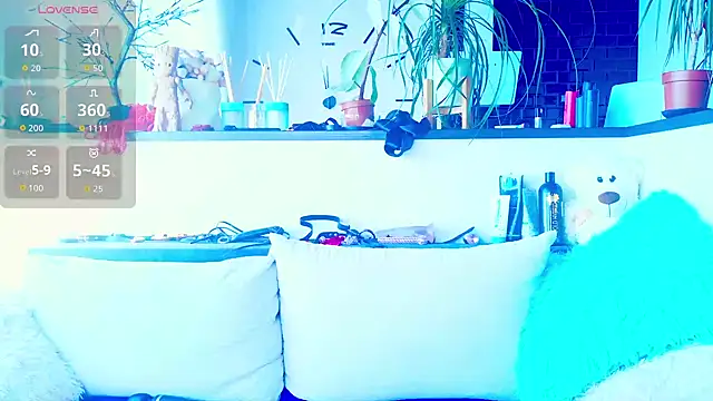  JuliaSpace  online show from 03.01.26