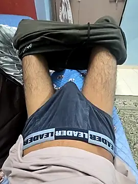 Snapshot of Yours1311 chatting on 12.18.25 Yours1311 online show from 12.18.25