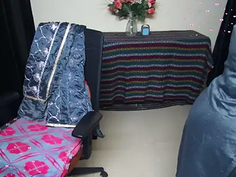 Snapshot of Arushisingh8888 chatting on 11.18.25 Arushisingh8888 online show from 11.18.25