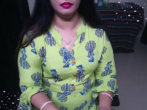 Snapshot of Arushisingh8888 chatting on 11.21.25 Arushisingh8888 online show from 11.21.25