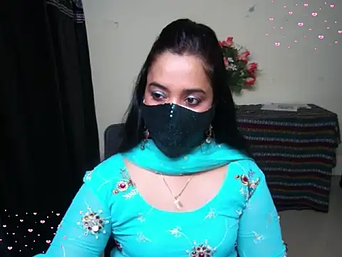 Snapshot of Arushisingh8888 chatting on 11.30.25 Arushisingh8888 online show from 11.30.25