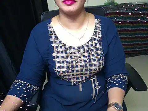 Snapshot of Arushisingh8888 chatting on 12.04.25 Arushisingh8888 online show from 12.04.25