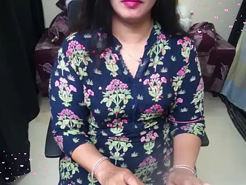 Snapshot of Arushisingh8888 chatting on 12.16.25 Arushisingh8888 online show from 12.16.25