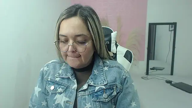 Snapshot of samy_vsn chatting on 06.15.26 samy vsn online show from 06.15.26