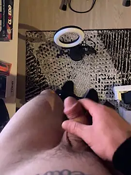 Snapshot of Antonio_Vatooo chatting on 01.01.25 Antonio Vatooo online show from 01.01.25