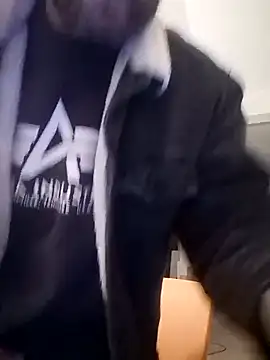 Snapshot of Antonio_Vatooo chatting on 02.18.25 Antonio Vatooo online show from 02.18.25