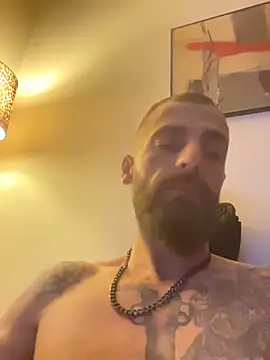 Snapshot of Antonio_Vatooo chatting on 11.05.25 Antonio Vatooo online show from 11.05.25