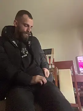 Snapshot of Antonio_Vatooo chatting on 11.06.25 Antonio Vatooo online show from 11.06.25