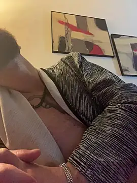 Snapshot of Antonio_Vatooo chatting on 11.10.25 Antonio Vatooo online show from 11.10.25