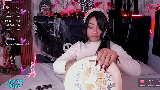 Neko Misaki online show from 11.10.25