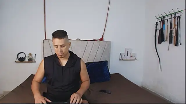 Snapshot of Liana_Asaff chatting on 01.14.26 Liana Asaff online show from 01.14.26