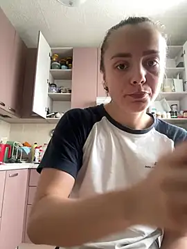 Snapshot of AlisaKissss chatting on 02.14.25 AlisaKissss online show from 02.14.25