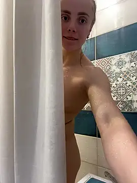 Snapshot of AlisaKissss chatting on 03.15.25 AlisaKissss online show from 03.15.25