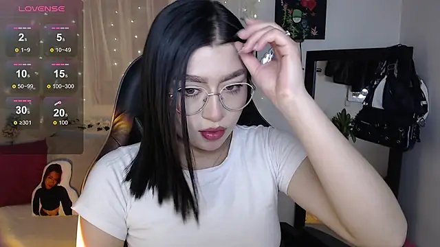 mily thomson b  online show from 09.18.25