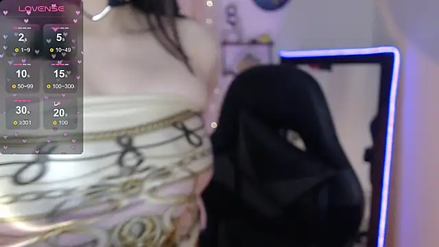 mily thomson b  online show from 11.07.25